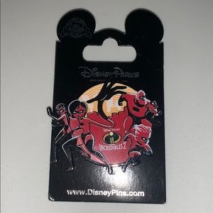Disney Parks Incredibles 2 pin. NWT